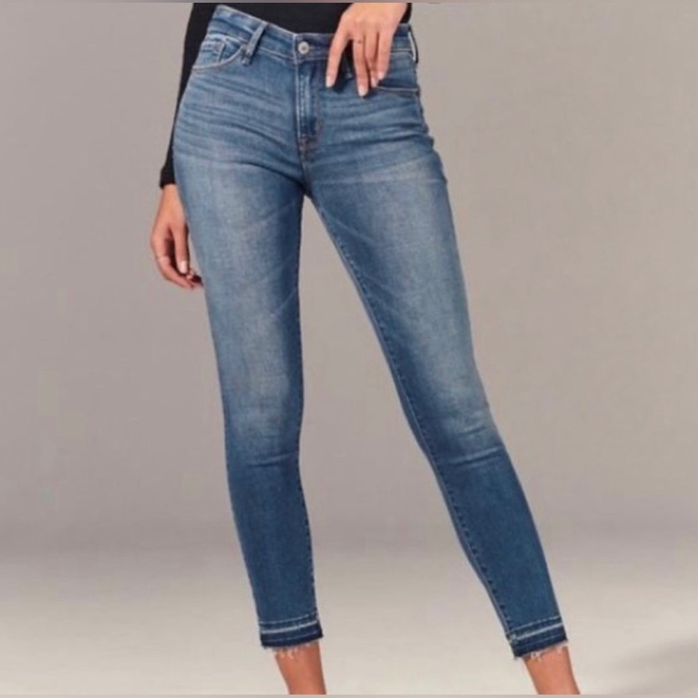 Abercrombie & Fitch Jeans - Harper Ankle. Size 26/2r